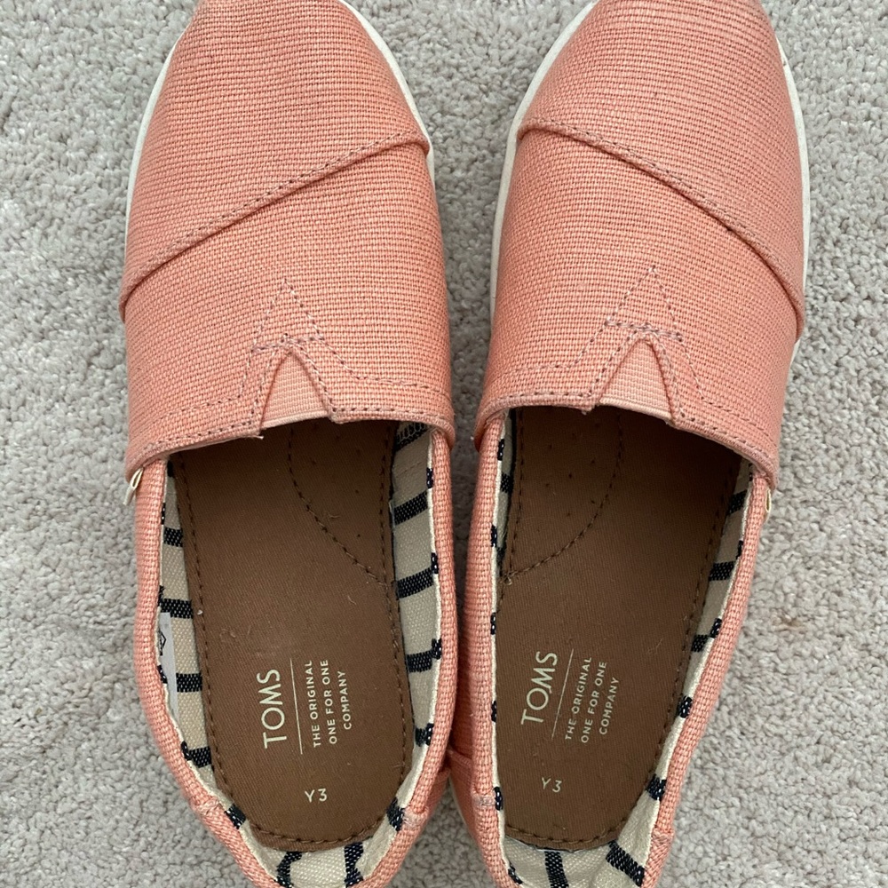 NEW (without tags/box) Tom’s